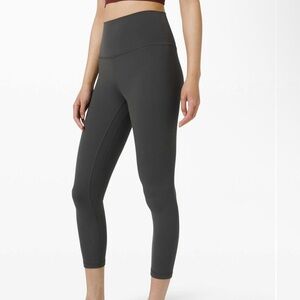 Lululemon Align Crop 231”
Graphite Grey size 0